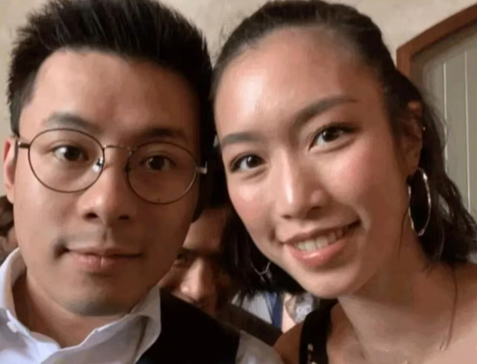 一向纨绔享乐的霍启仁结婚了，我不意外，让我意外的是，霍启仁居然娶的是泰国女