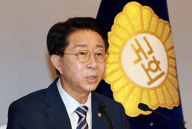 28日，韩国国会议长赵正植在就任后首场记者会上，就李在明总统连任修宪议题表态。面