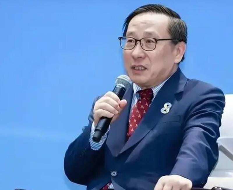 美国等咱们“自己倒下”等了快四十年！结果等来啥？等来中国跟它平起平坐、等来自己