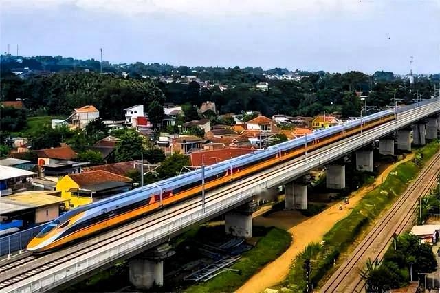 越南高铁刚签约就下马，中国从一开始就知道其意图！越南要建设高铁，既无技术又缺