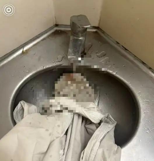 “丢人了！”甘肃兰州，一女子坐火车卧铺，因经期不规律，突然来月经，她没带卫生巾，