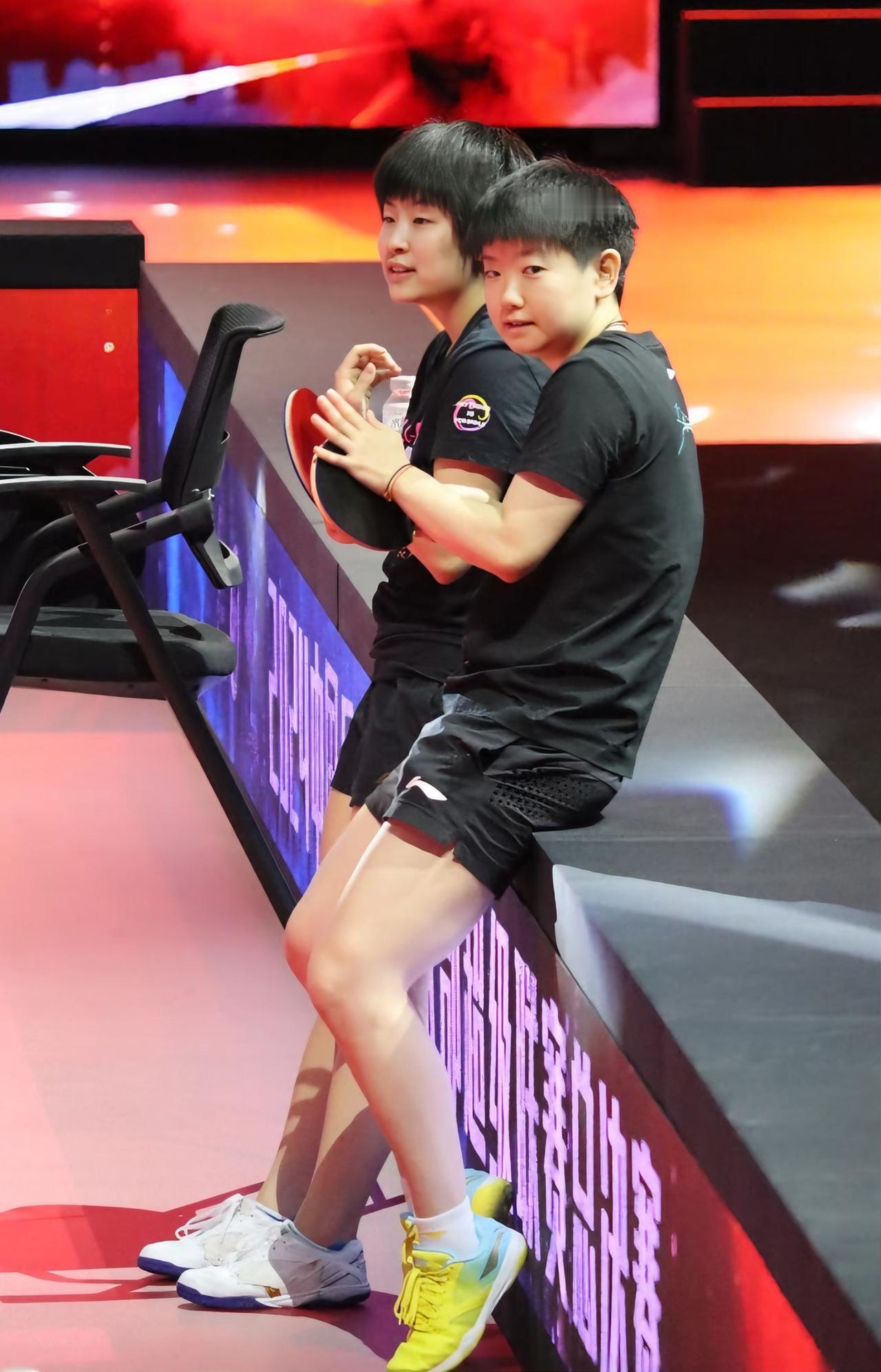 桥本帆乃香与佐藤瞳在常规挑战赛和球星挑战参赛，让国乒女队夺冠的难度加大，需要