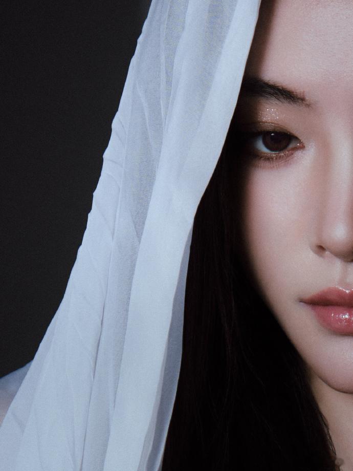 许佳琪白裙维纳斯许佳琪维纳斯许佳琪白裙真的太美太有神性的感觉了呀，完全就是古希