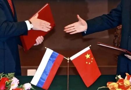 中国和俄罗斯谈妥了！当地时间5月8日上午，中国方面和普京在克里姆林宫举行了会谈，