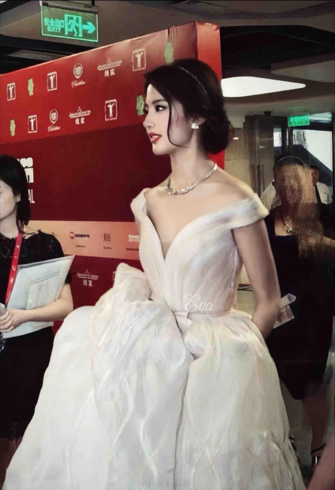 刘亦菲完美带入小说女主读者和作者有多少人总情不自禁带入刘亦菲的刘亦菲‖