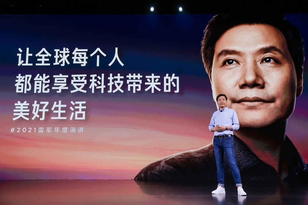 小米如果只做单一产品，只做手机，极有可能小米早就无了……正因为小米坚持做“杂货铺