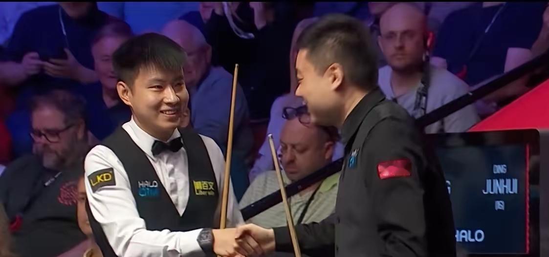 我宣布，今后丁俊晖赵心童他俩的话是一个字都不能信！明明赛前说的是谁赢都可以，那叫