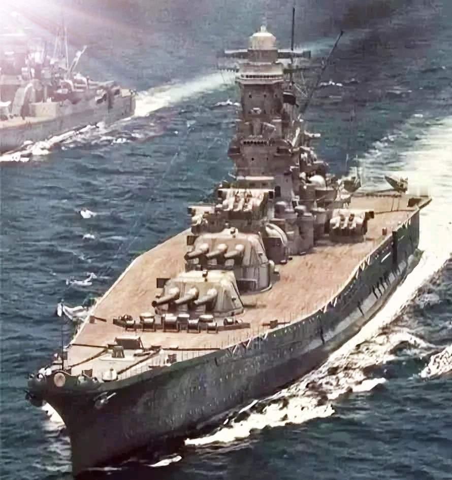 日:你们不行啊到现在都造不出战列舰中:啥玩意战列舰日:对啊我们家80