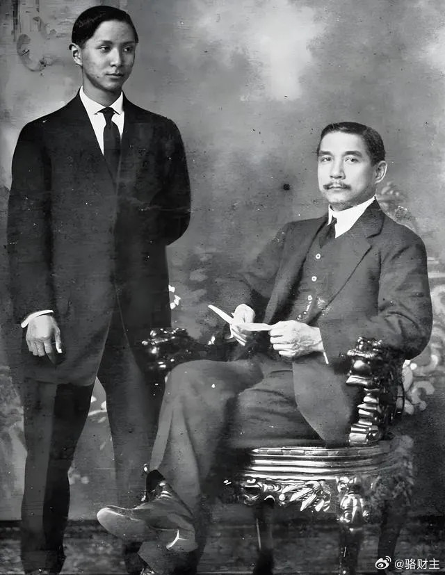 孙科作为孙中山独子，曾位居国民党高层，1949年拒绝随蒋介石赴台，遭蒋怒斥。他先