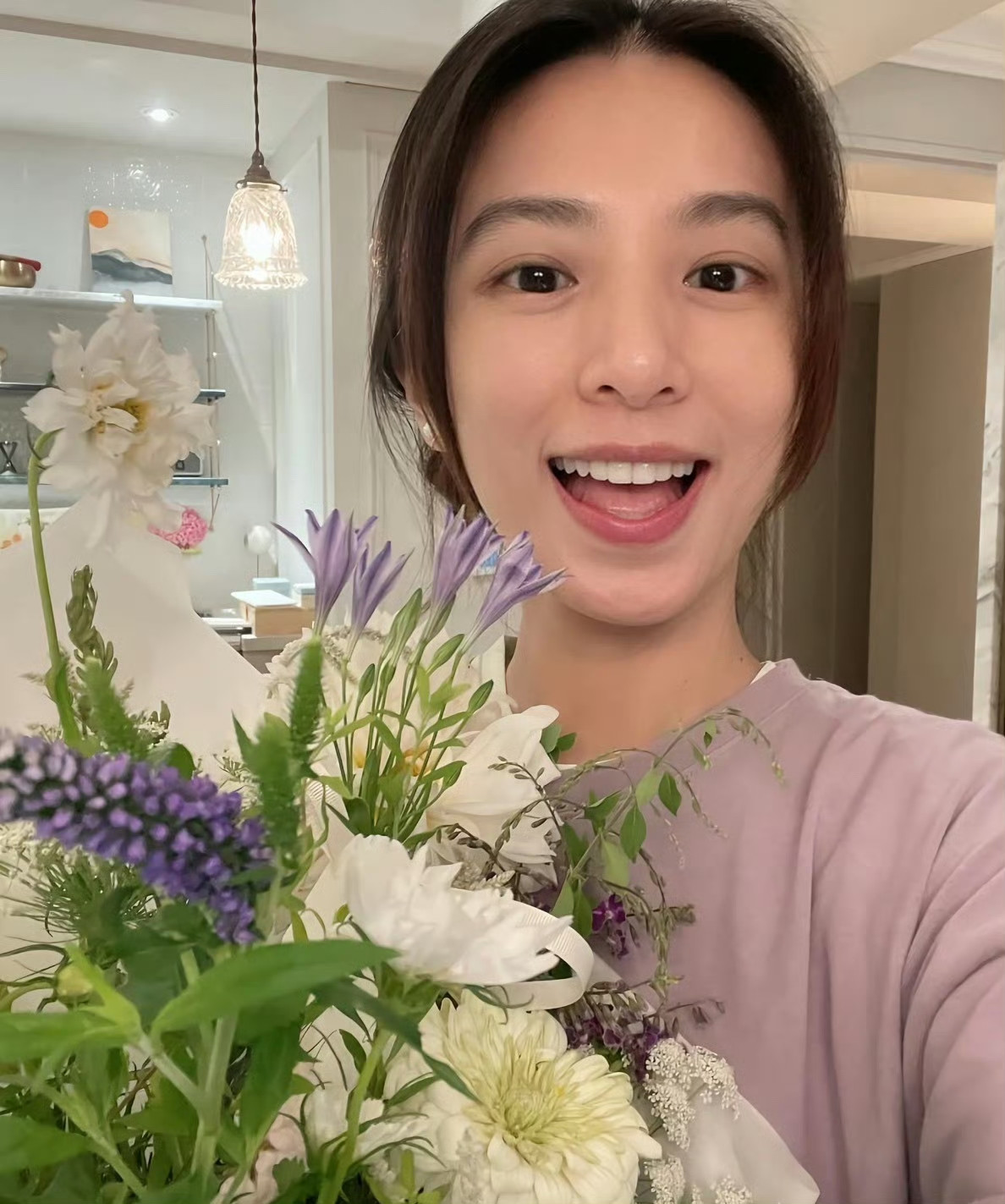 田馥甄亲手毁掉了自己的演艺生涯田馥甄直播：所以现在讲话要很小心，因为其实有些讲的都是中文，但是不见得