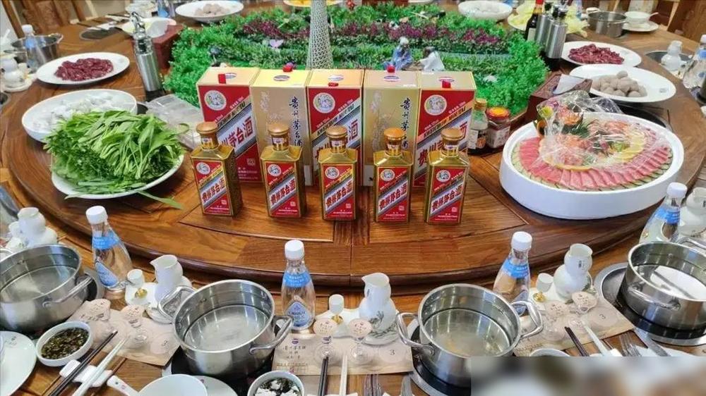 我终于理解我老公请客经常说的这句话了。以前我总觉得，饭是你掏钱请的，该被感谢