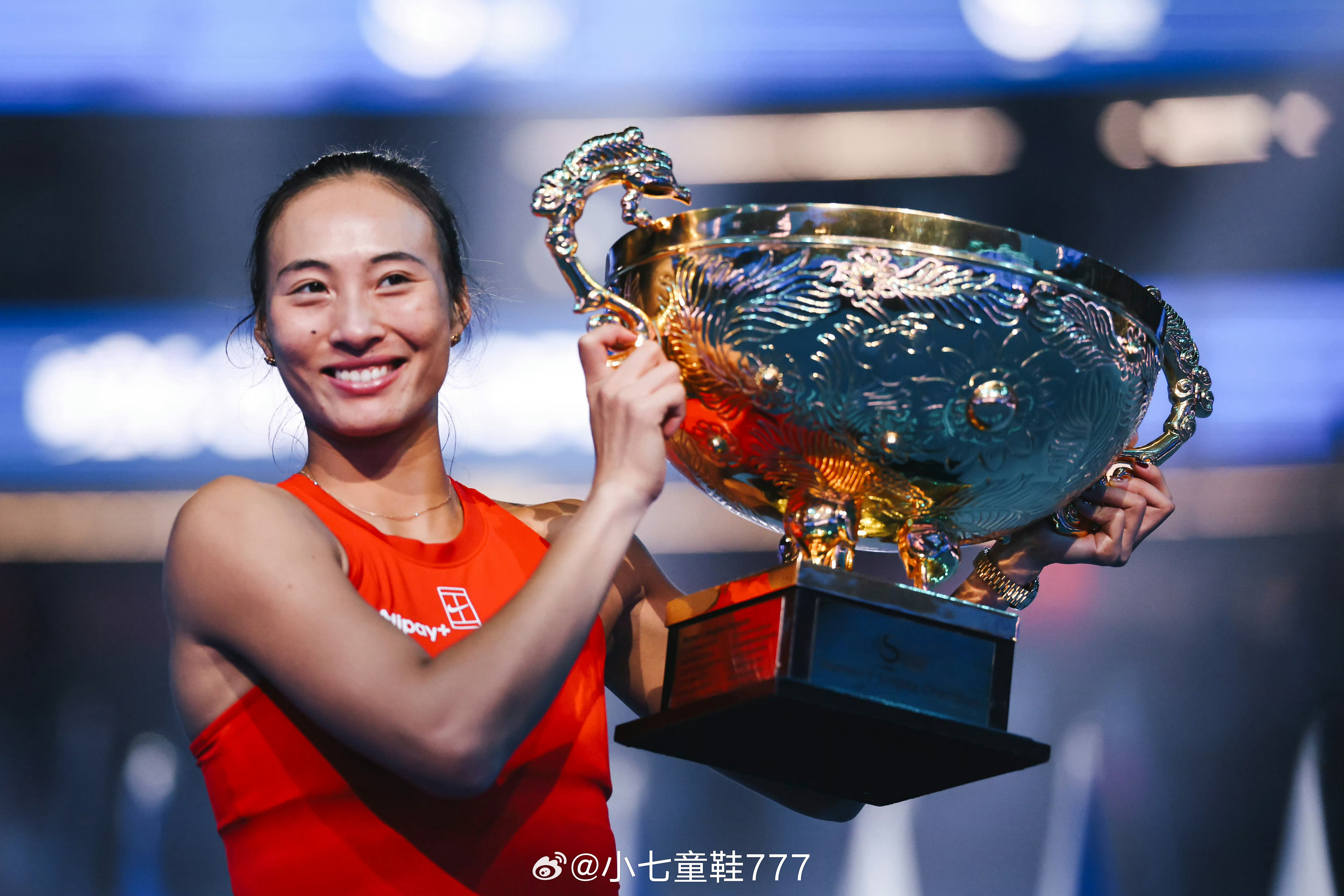郑钦文王曼昱冠军奖金对比2026年10月11日，郑钦文中网女单夺冠，获得约770