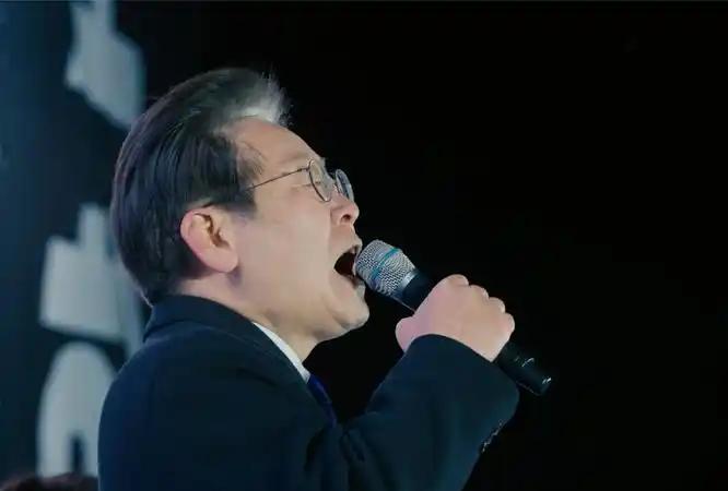 李在明开始妥协了！9月21日，这位韩国新总统终于认清一个残酷现实：如果再不“弃车