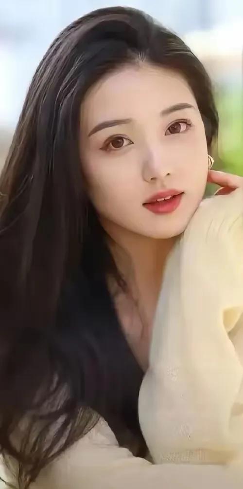 今天听到一个太扎心的消息，朋友家29岁的姑娘，永远离开了。去年过年她还好好