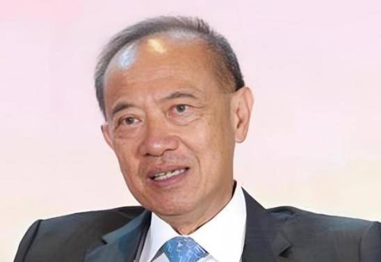 终于有人说出了大实话！新加坡前外长杨荣文说：不要看美国动不动就威胁中国、制裁中国