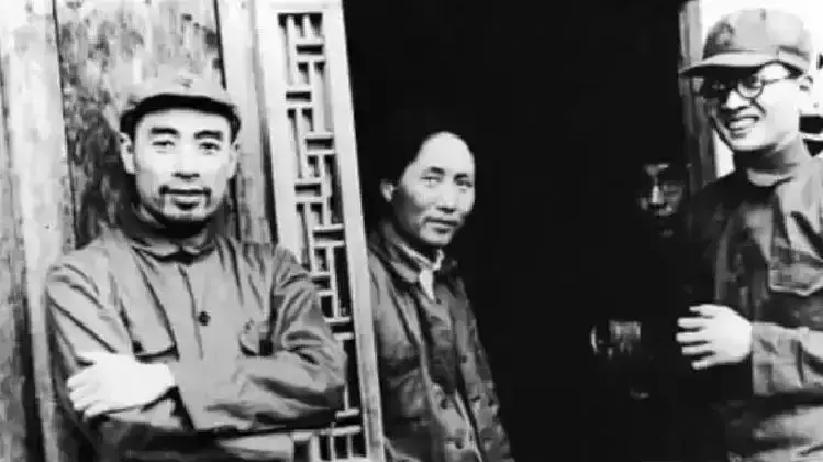 1961年，伟人说：我的接班人有三个，第三个是恩来——但他有个“弱点”……这个弱点，让他累死了自己，
