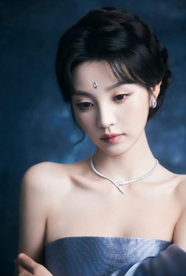 田曦薇接触宝格丽！宝格丽有可能给田曦薇品牌大使，宝格丽之前是鹅厂祖传代言，鹅厂