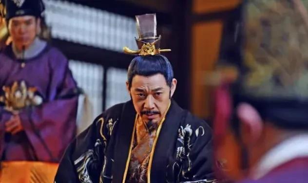 李承乾，历史上唯一一个被逼疯的太子。李世民在磨刀，哪知道磨断了。感觉李承乾是最