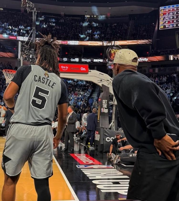 保罗在自由市场的关注点很火热！美媒报道：多支年轻的球队有意得到保罗，希望保罗能够