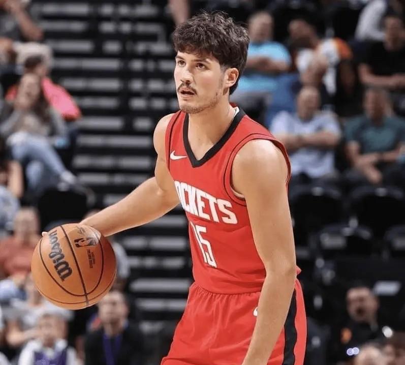 火箭真倒霉啊NBA官方公布了2024-25赛季最佳新秀阵容，具体如下：最佳新