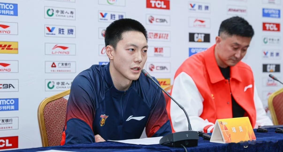 CBA首轮：广东107-102加时险胜同曦，开门红背后的喜与忧：第一，后场核