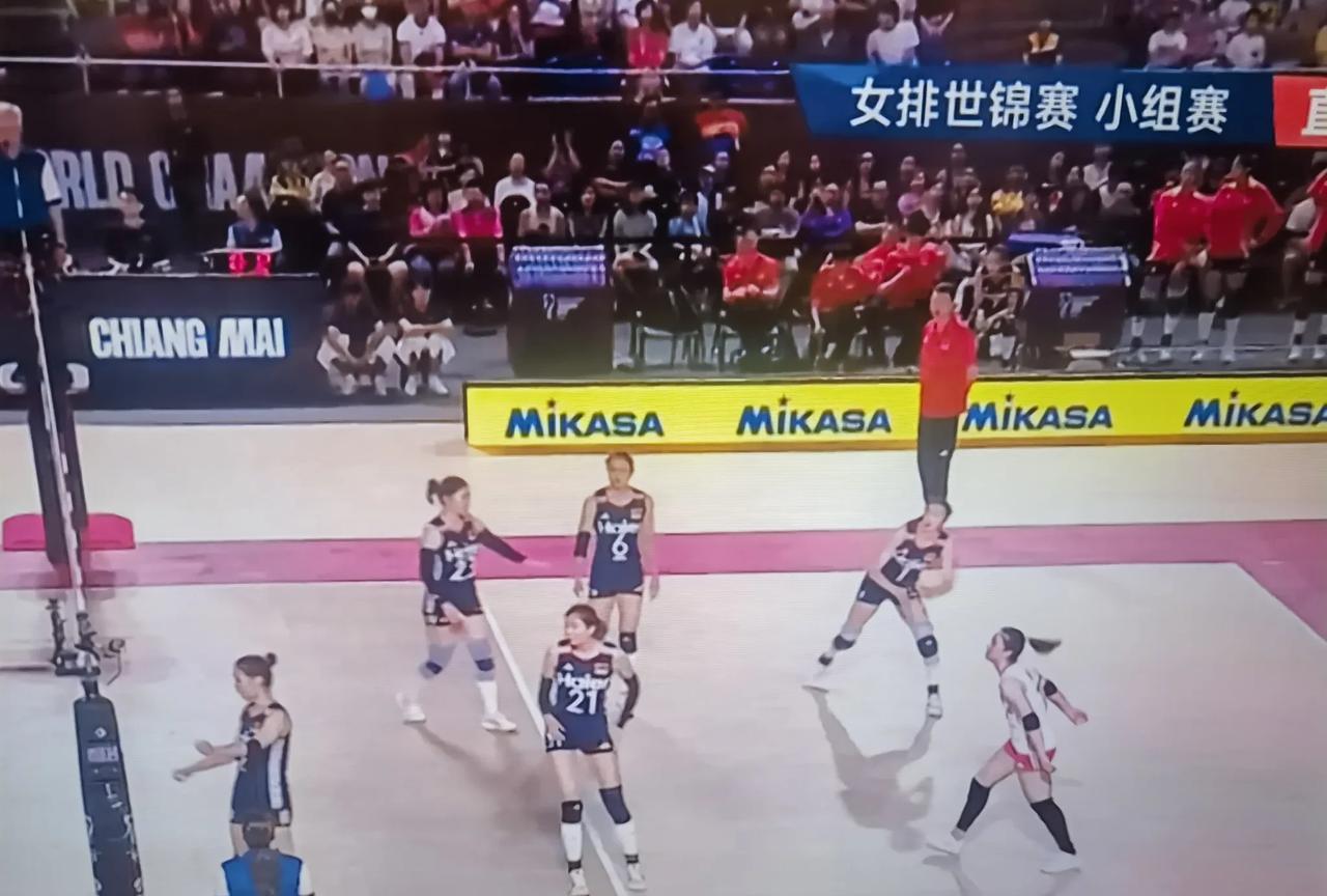 倪非凡，需要加油了！面对哥伦比亚的比赛中，一传基本上到位率上，不是很高，并且经常