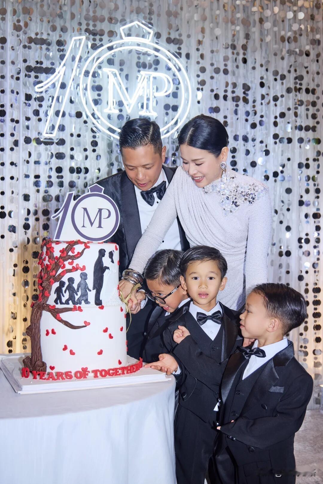 胡杏儿结婚10周也太甜了😭胡杏儿庆祝锡婚的派对，直接被戳中泪点+羡慕点！