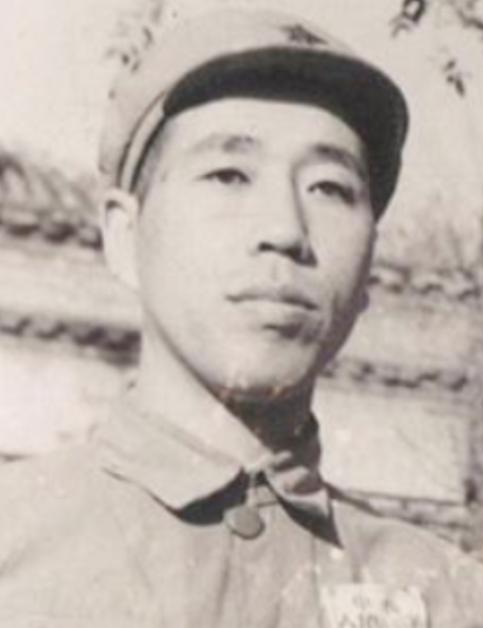 1943年，有位八路军营长受重伤，治了整整一年，动了7次手术，伤情还是没好转。上