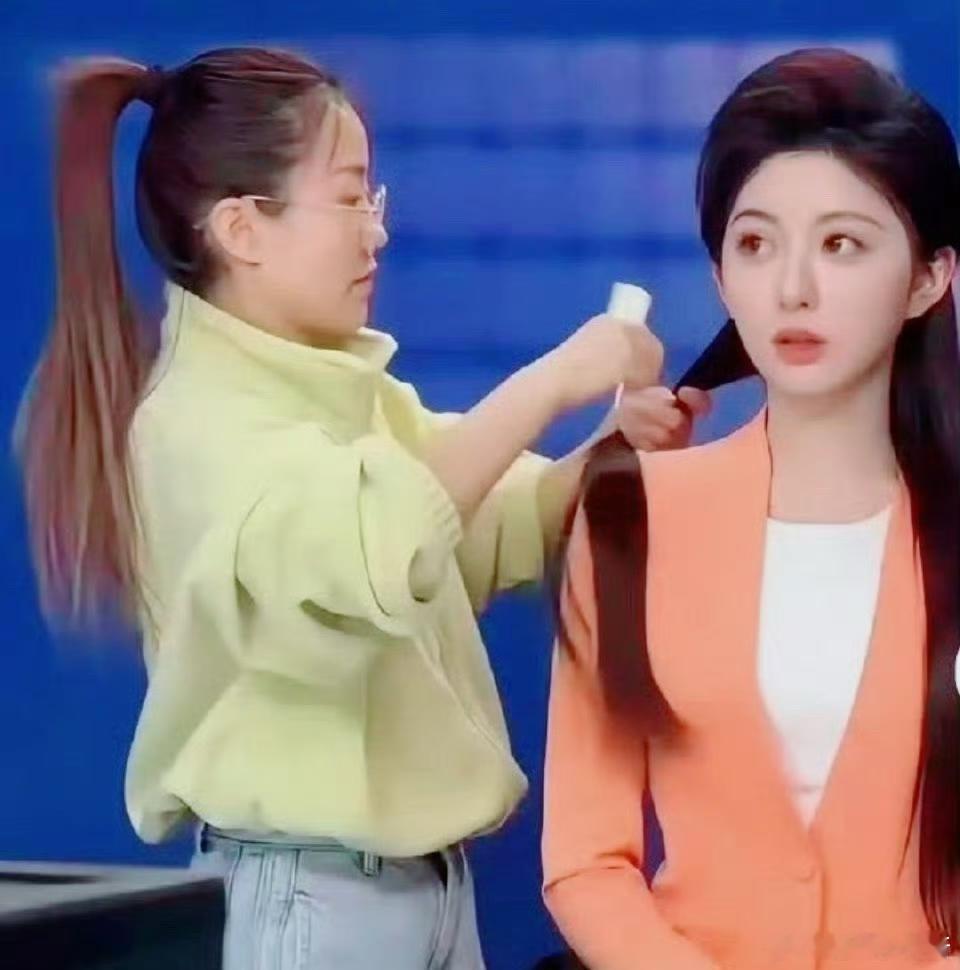 网传的素颜艺考天花板就是她？小小的脸上全是五官，这上镜想不好看都难。