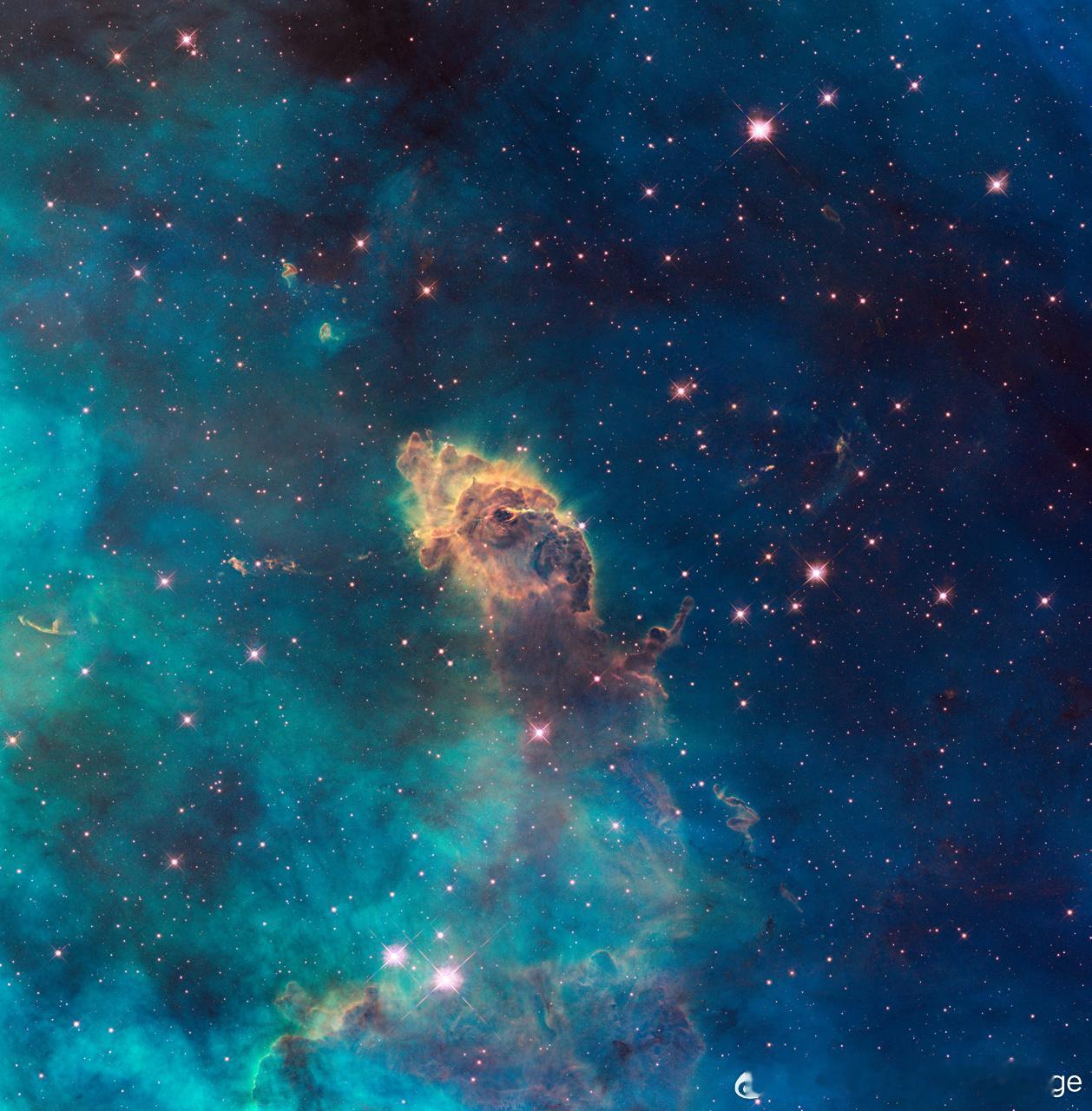 船底座星云(CarinaNebula)，由哈勃太空望远镜拍摄。​​​