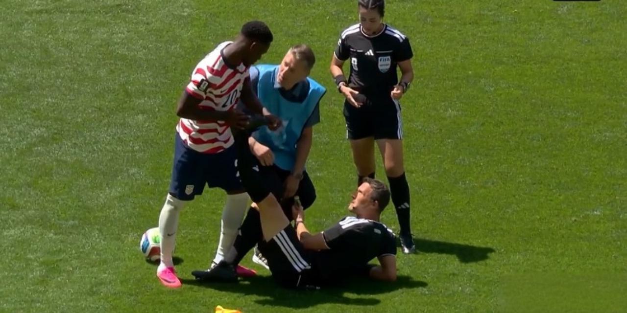 美国队2-0澳大利亚，看完比赛有三点切身感受。1.主裁判能说吗？一般都不让说裁