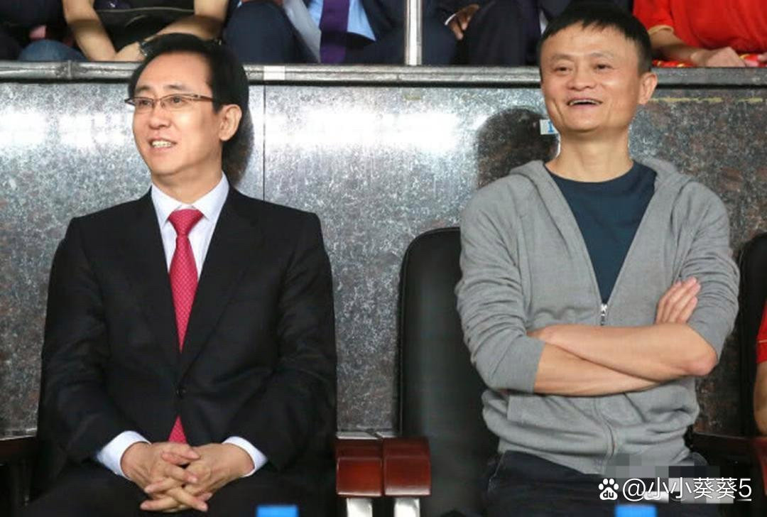 许家印的“军师”任泽平当年建议许家印全力押注新能源汽车市场，认为未来是新能源汽车的天下。但任泽平万万