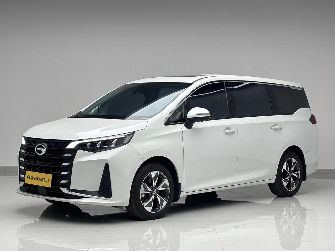 新手小白选二手车，核心要抓“皮实耐造、维修便宜”两个关键点，验车时可着重检查底盘