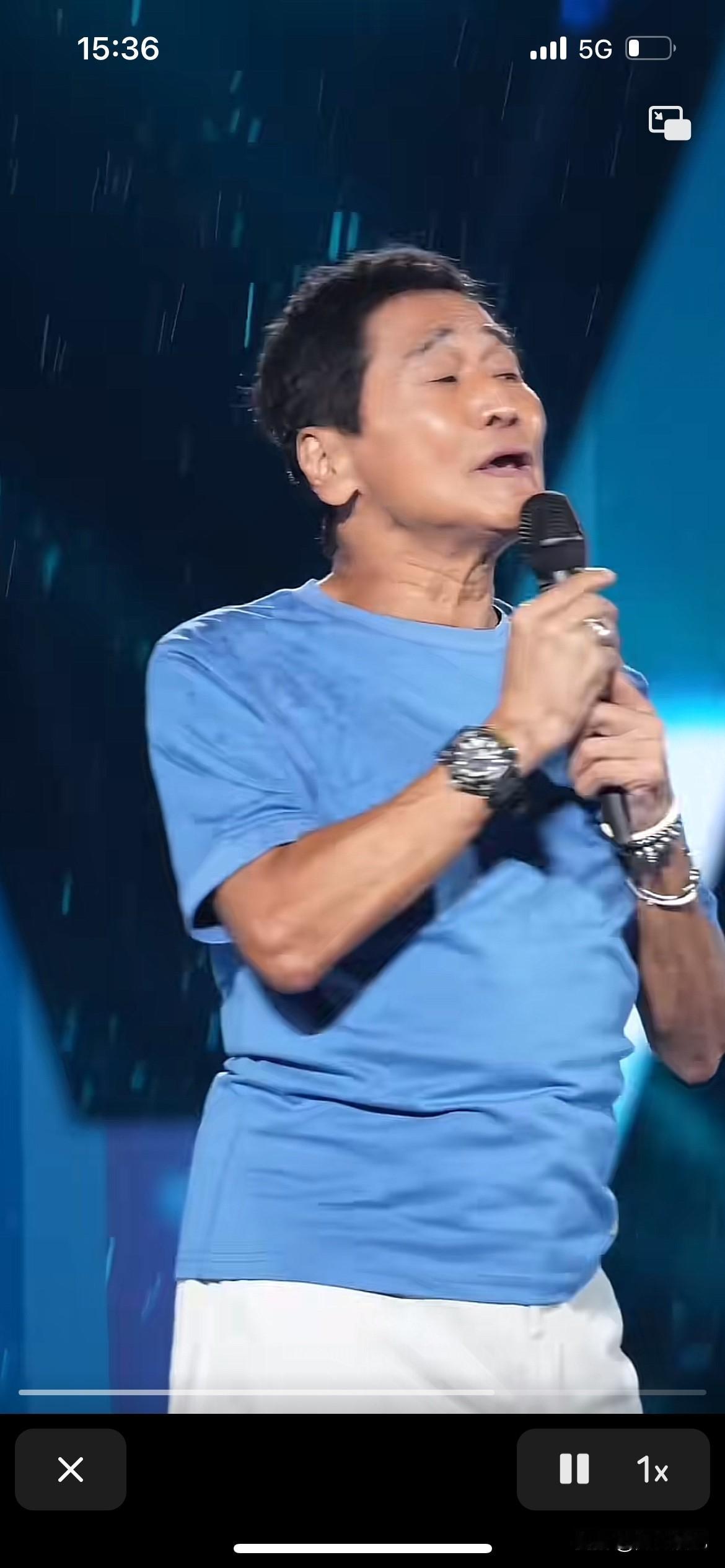 齐秦老师晚节不保啊，身材走样、邋里邋遢、老太臃肿、还出来演唱，是不是生活过不下去