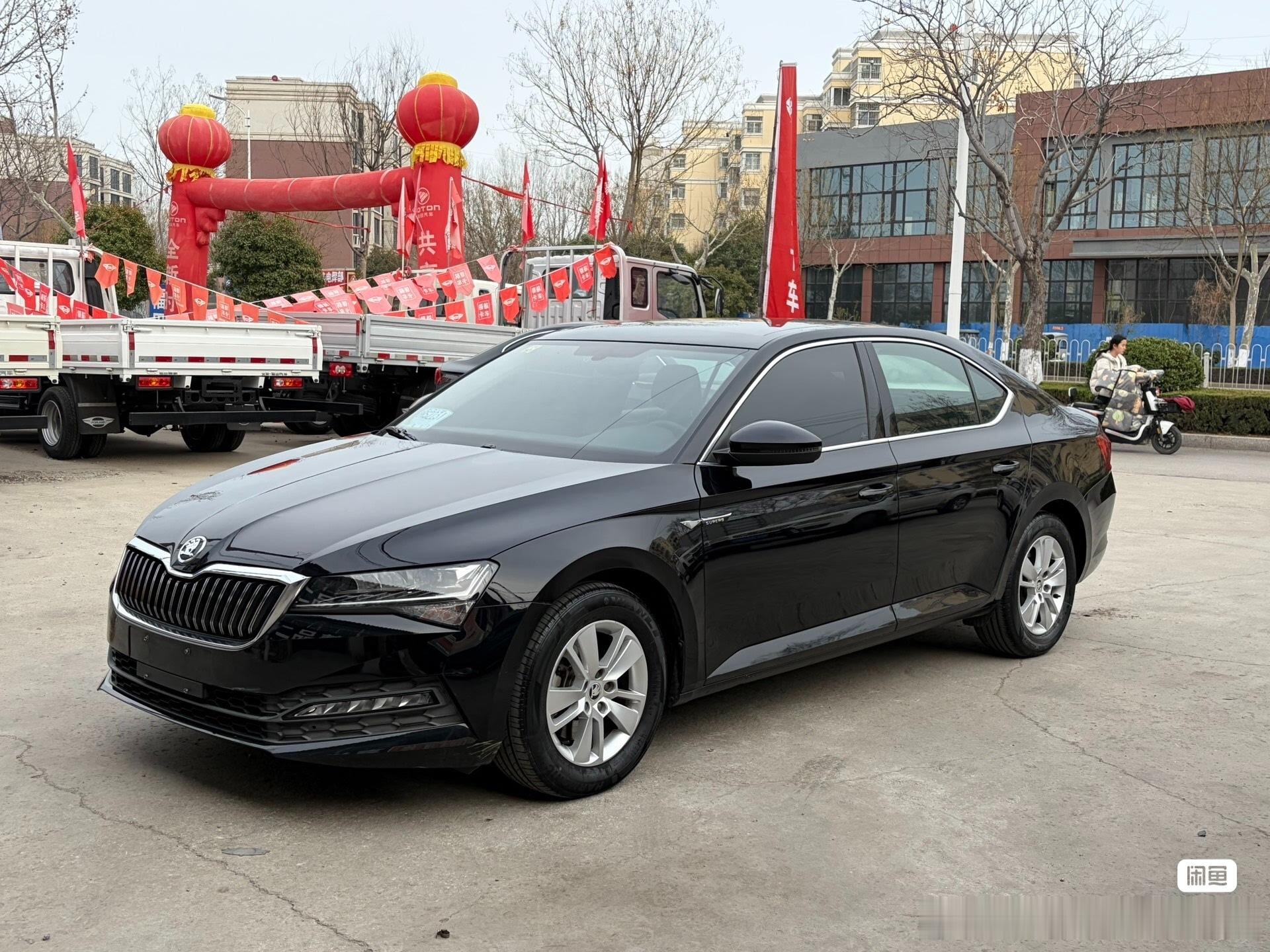 上汽斯柯达的最新款速派TSI280 DSG标准版旗舰轿车（哥特黑色，1...
