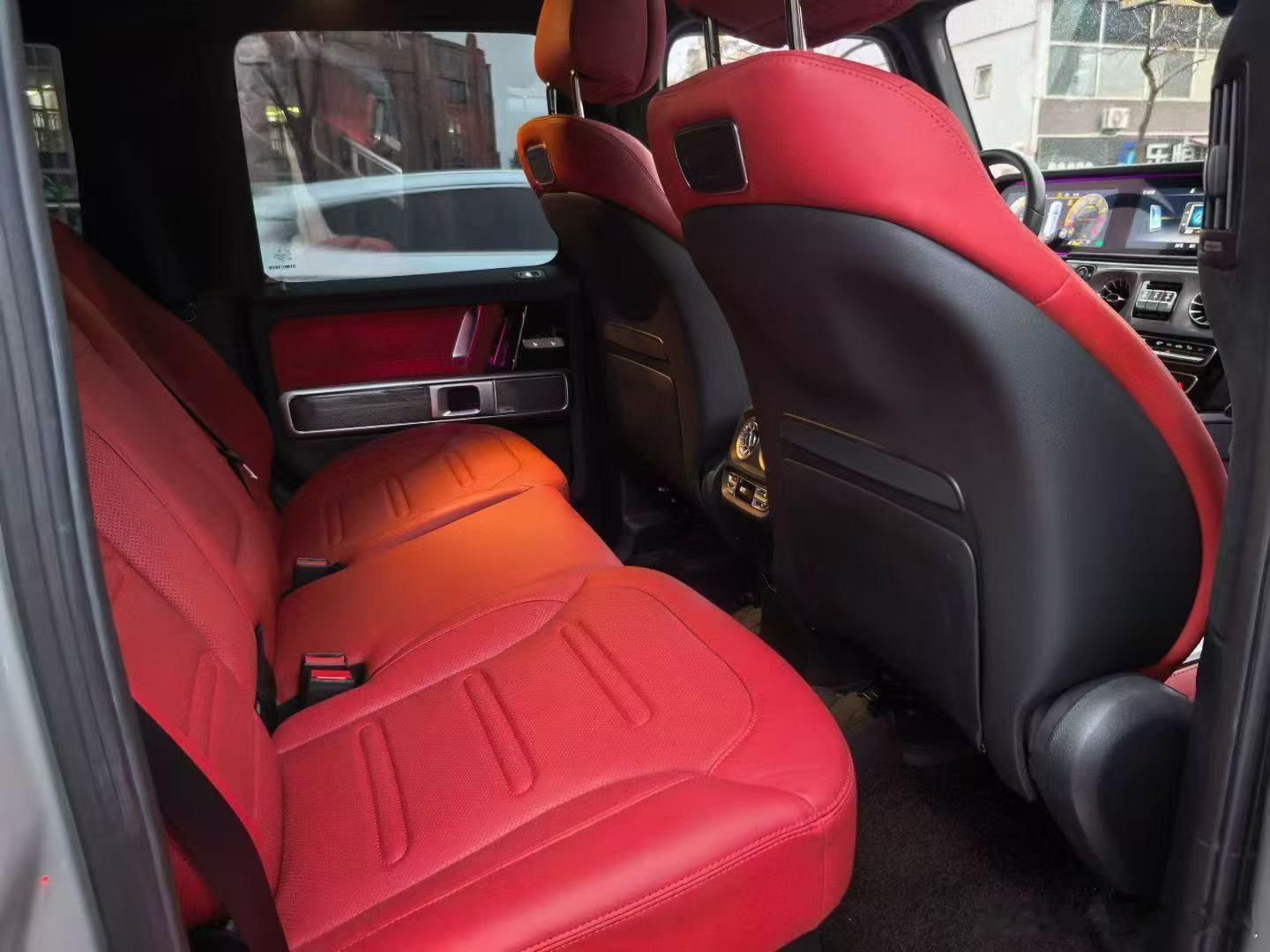 中规奔驰G500，水泥灰特殊油漆，真皮把手