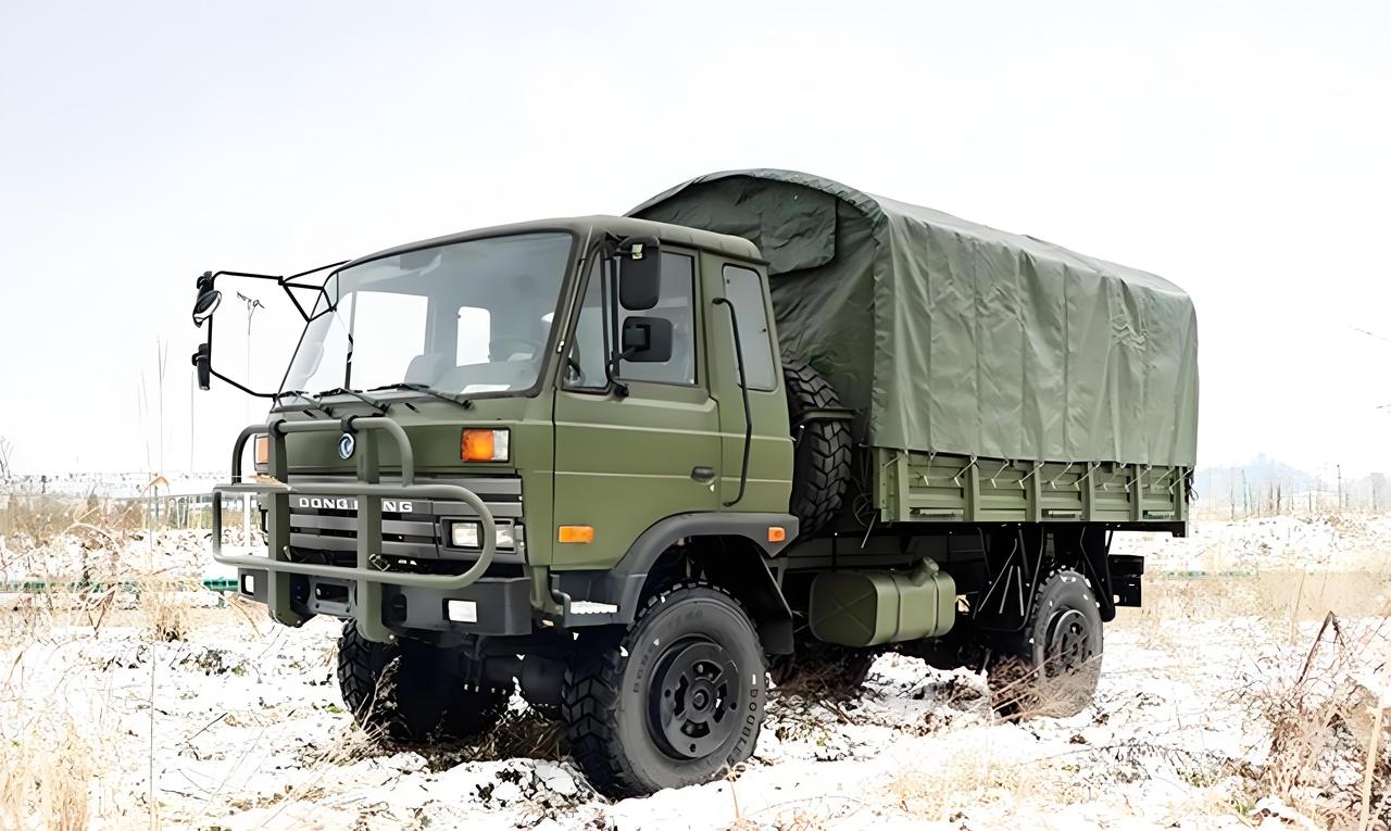 军车为什么几乎都是柴油车，而不用汽油车和新能源车呢？这就是战场生存法则，柴油车就