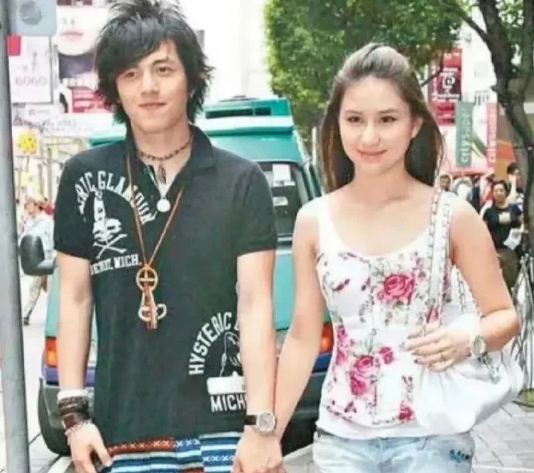 何超莲交往过的三任男友就没有丑的​​​