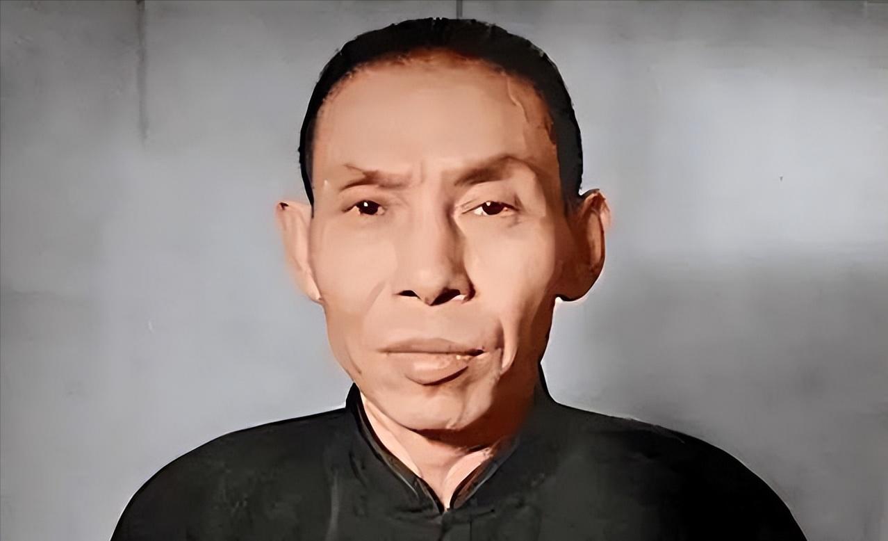 普通人想赚钱，先记住杜月笙这5句话： 1.不要怕被别人利用，被人利用说明你还