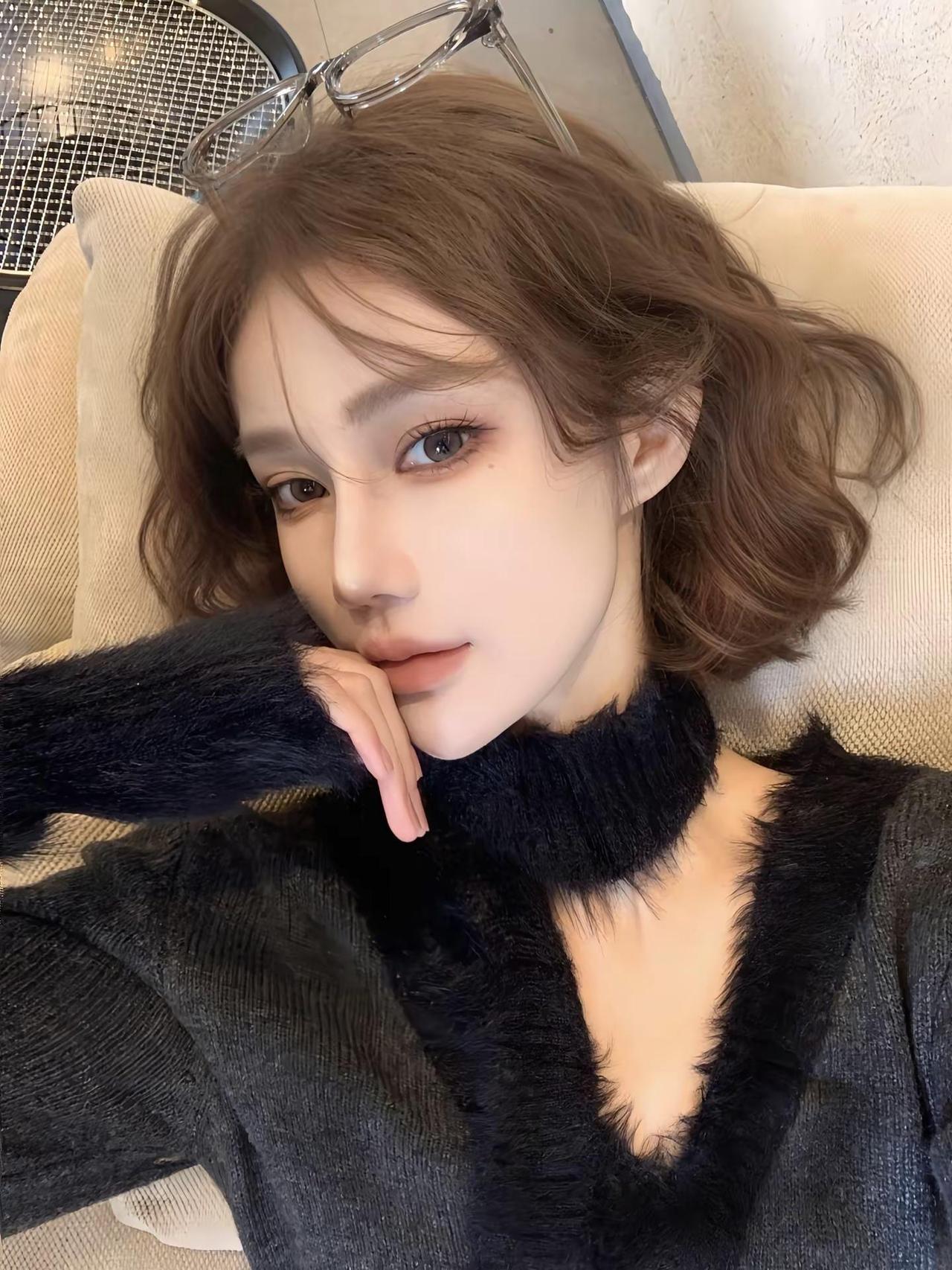 我的心动就是主动。短发女生