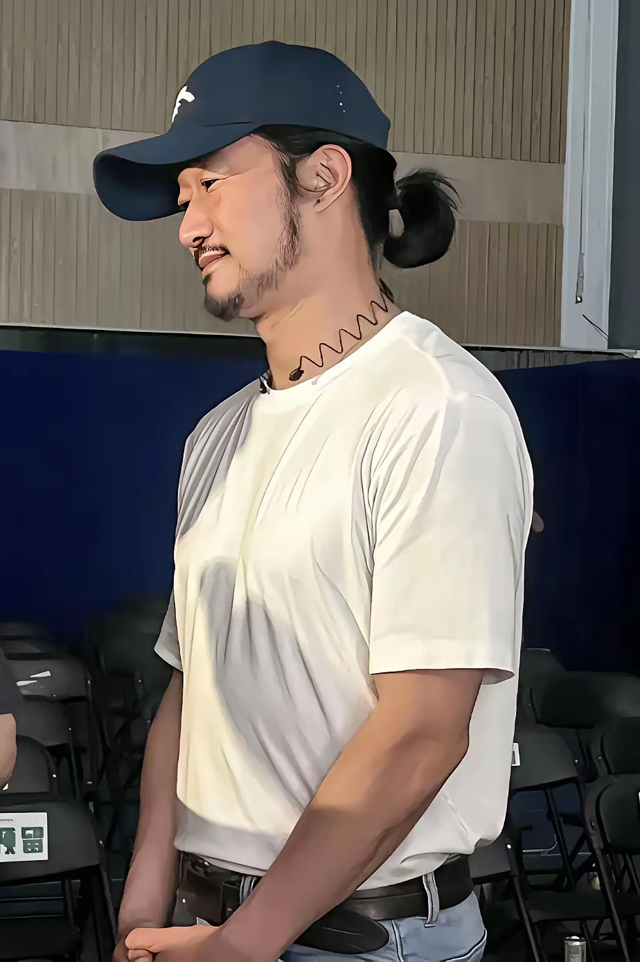 他现在走什么路线啊…​​​