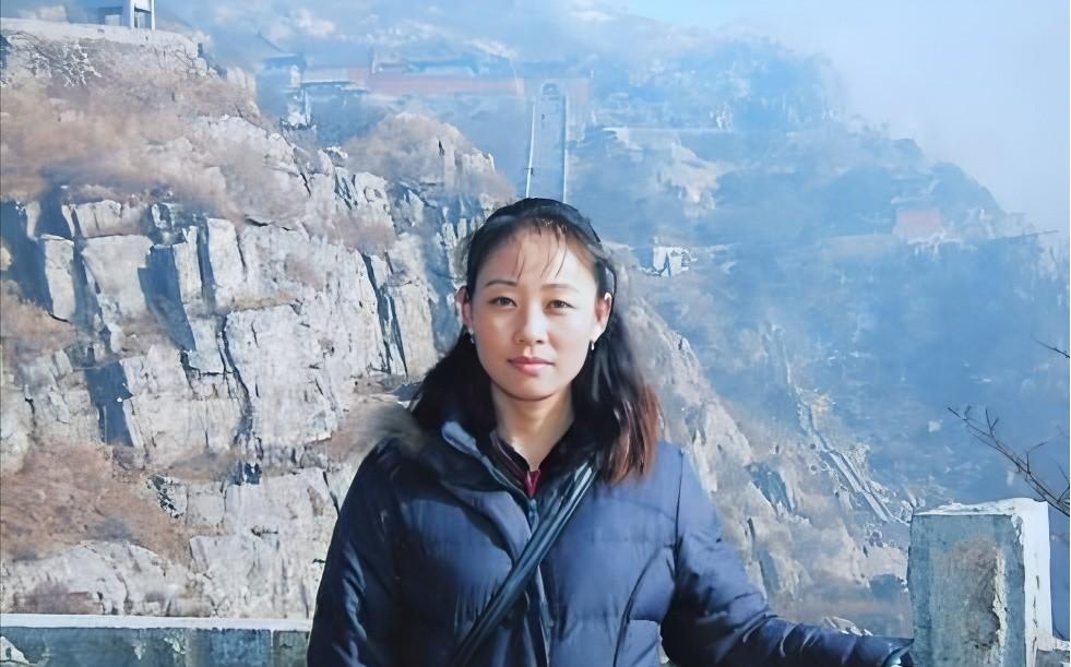 1998年，内蒙一女子自家商店被盗，女子通过足迹跟踪到盗贼，没想到女子竟然被破格