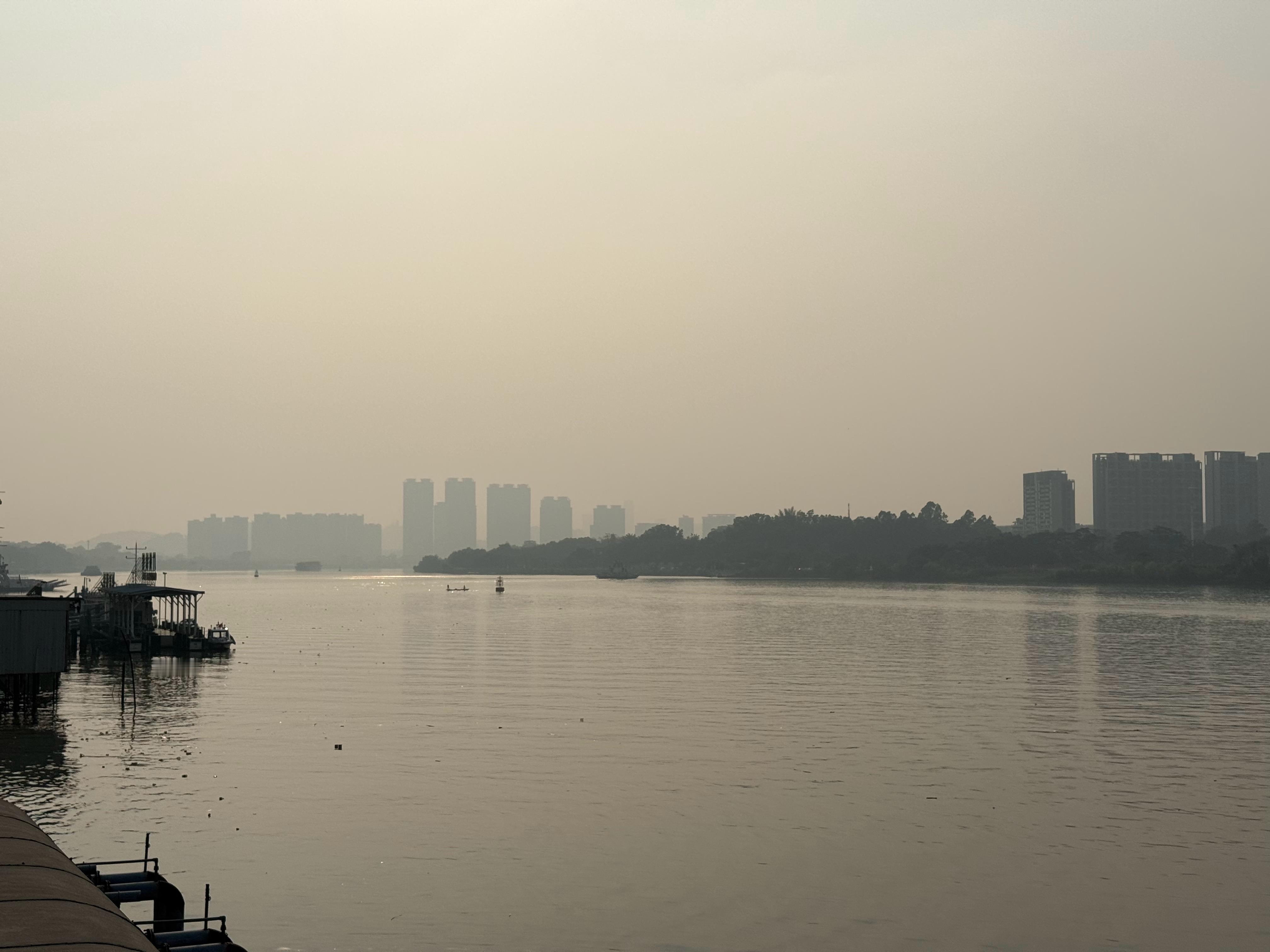 冷空气锋前增温，广州今天差不多30℃了…2月入夏，这你受得了吗🤦♂️