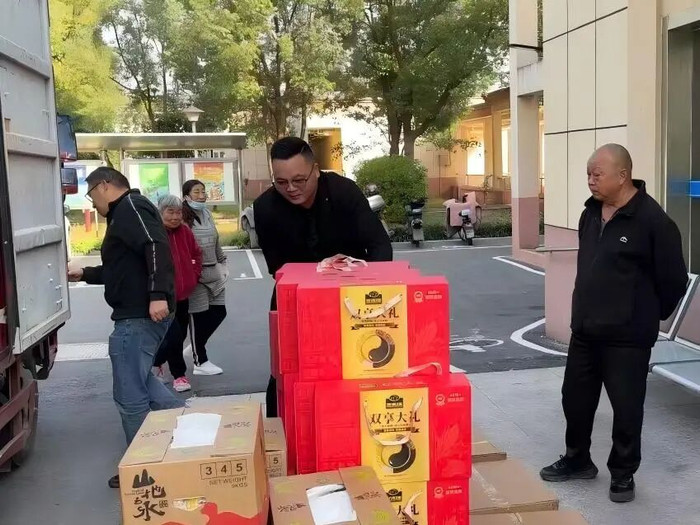 比水果还甜的爱心传递