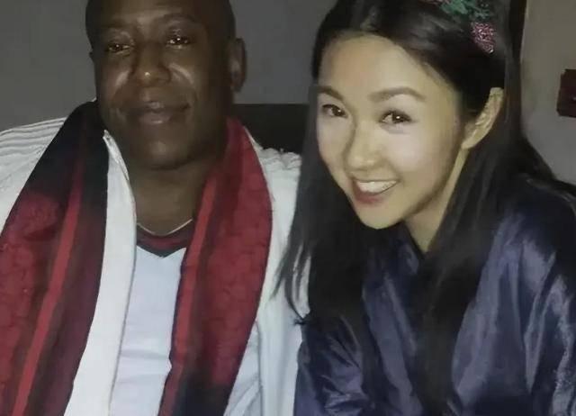 薛凯琪真的是偏爱黑人男友，在他之后再也没有公开过恋情，如今已经44岁了仍是单身。