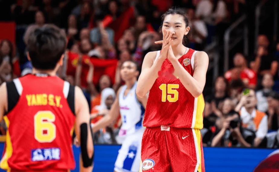 中国女篮61-90不敌法国女篮，看看数据谁应该来背锅？张曼曼：3分1篮板1助攻