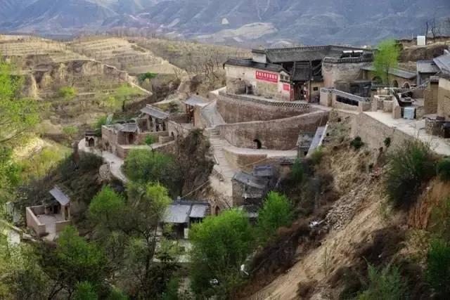 山西省各市2025年前三季度（1月到9月）GDP，太原市接近4000亿，吕梁市反