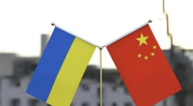 世界上最牛的两个国家，中国和乌克兰。放眼全球，能把一手烂得不能再烂的牌，硬生生打