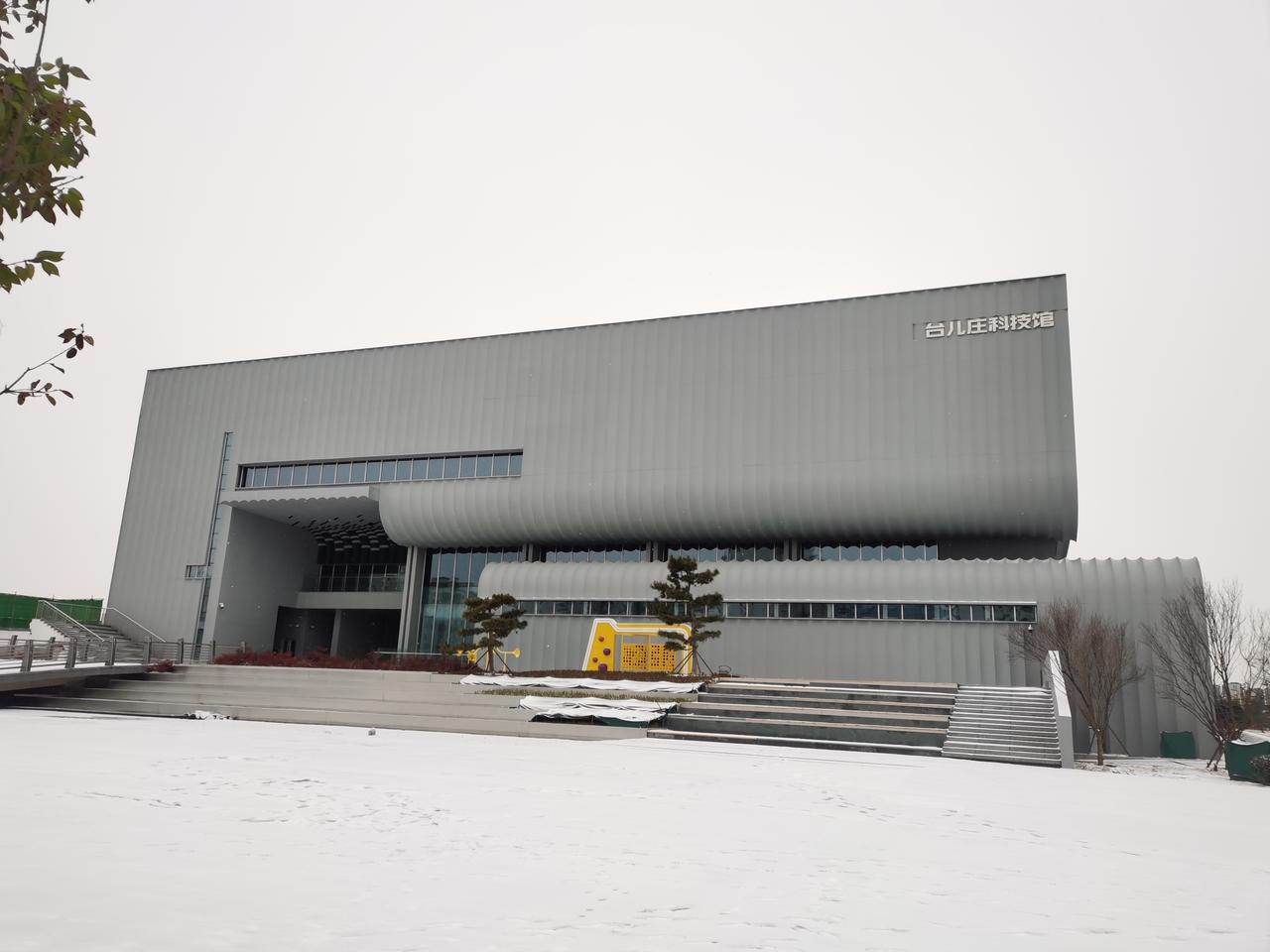 风水的核心是气。而风水的作用是趋吉避凶。怎么样把吉位能量加吉，把凶位化掉，是其关