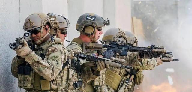 如果中美开战，美军会不会全面轰炸中国？这么说吧，只要美军轰炸机敢来到中国，东风快